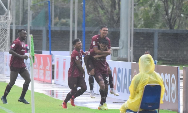 Pemain Sriwijaya FC Melakukan Selebrasi Usai Menciptakan Gol ke Gawang Perserang. (foto : Media Officer Sriwijaya FC)